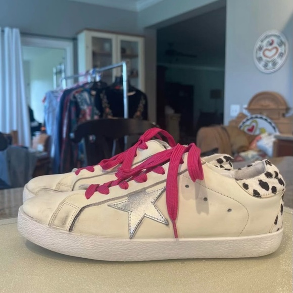 Golden Goose Sneakers - Picture 2 of 7